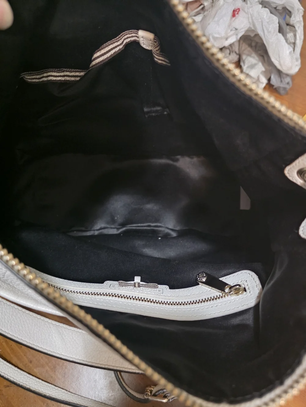 Henri Bendel White Leather Shoulder Bag - Versatile Women's Tote